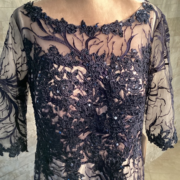 Mingda’s Elegant Evening Dress (NWT) - Picture 7 of 16